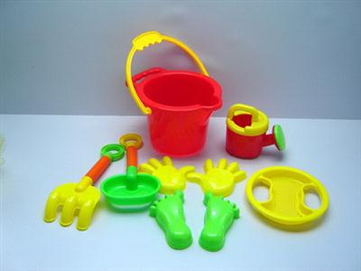 Portable beach bucket
