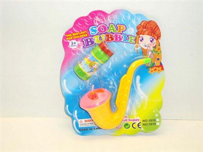 Saxophone three nozzles blowing bubbles