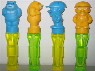 Bear spotted bubble wand