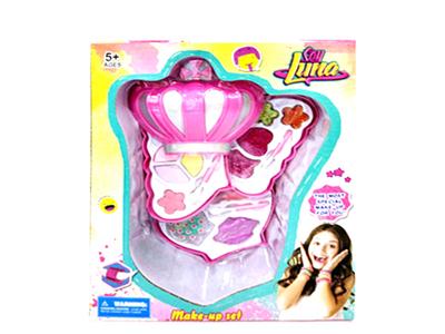 The crown of Luna three in a series of layers of cosmetics box (package)