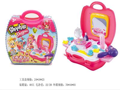 女孩超市饰品台