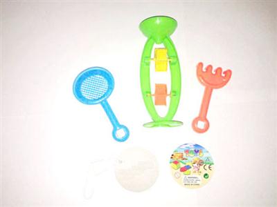 3 pieces of beach toys
