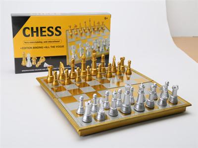 Folding magnetic gold and silver chess