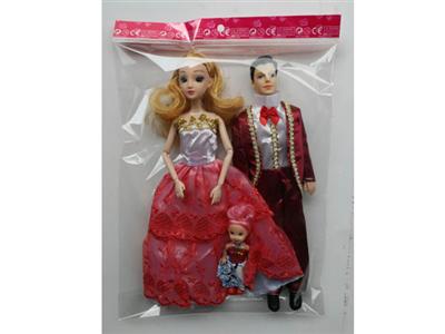 一家三口袋装芭比