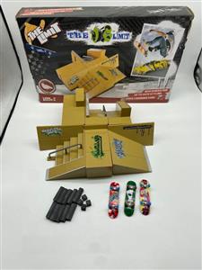 Finger skateboard set